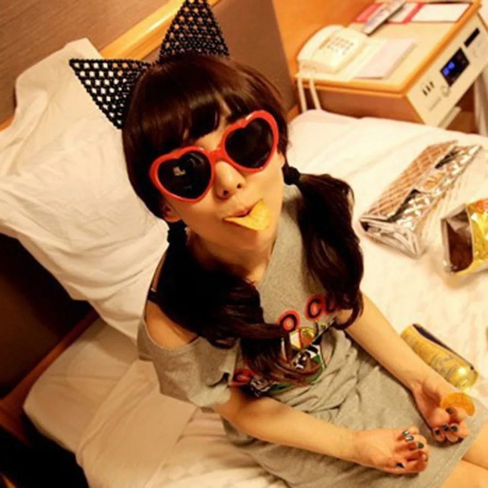 Летние женские солнцезащитные очки в форме сердца пластиковая оправа UV400 зеркало