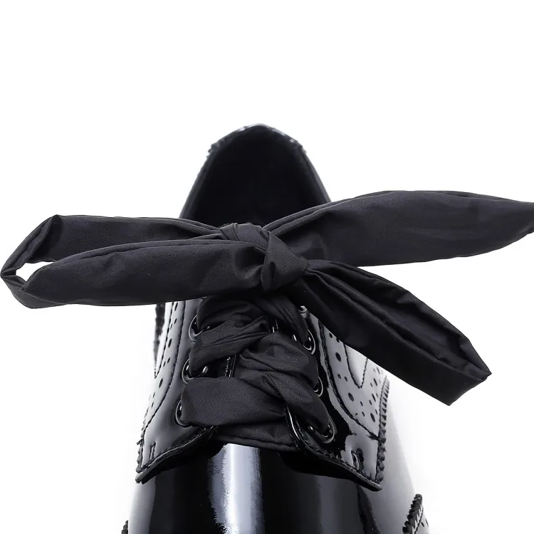 

2017 NEW fashion patent leather Vintage Fretwork Brogue Oxfords Shoes For Women Casual Leather shoes womens flats shoes