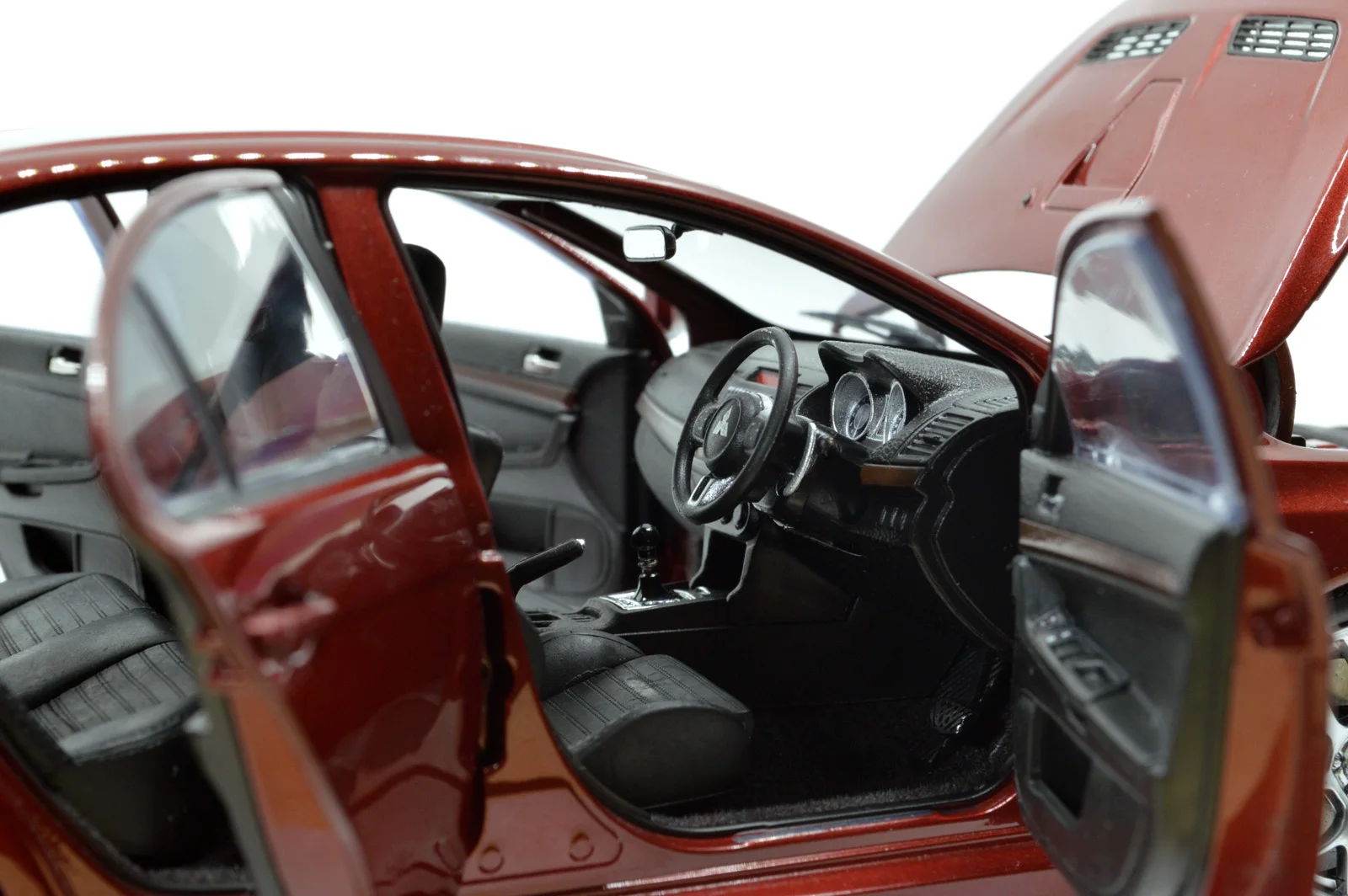 Модель Paudi 1/18 1:18 Масштаб Mitsubishi Lancer EVO X Красный литой модельный автомобиль двери открыть руль справа