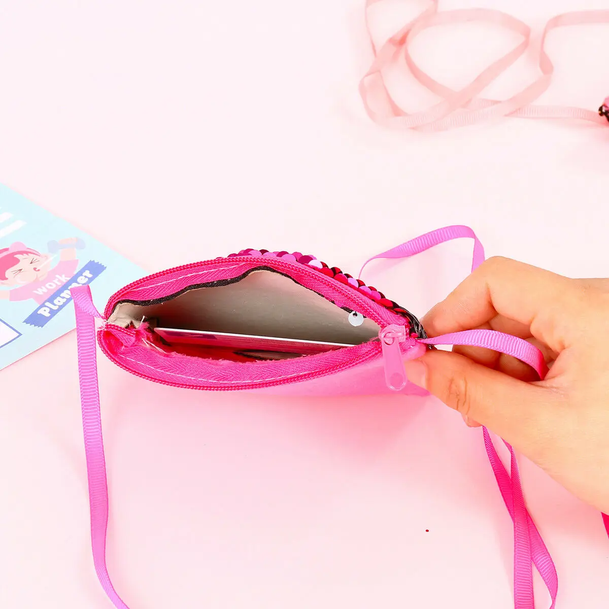 Новинка 2020 сумка через плечо с блестками для маленьких девочек сумочка на молнии