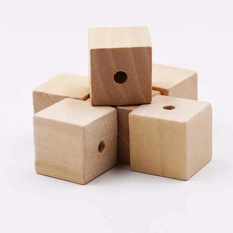 

50pcs square wood blocks wooden beads with 4mm hole cube wood blocks 20*20*20mm