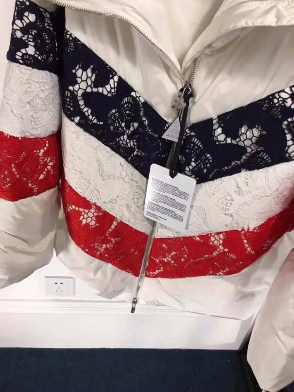 2018 женский пуховик с кружевной вышивкой chaqueta mujer Женская зимняя куртка vadim