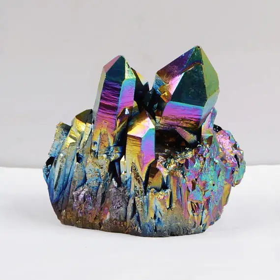 Кристаллический кластер с титановым покрытием Rainbow Aura образец драгоценного