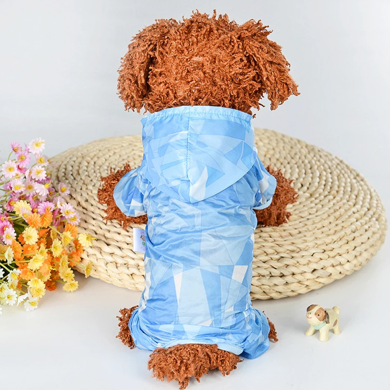 Собака летняя тонкая секция четыре фута плащ плюшевая Одежда для собак