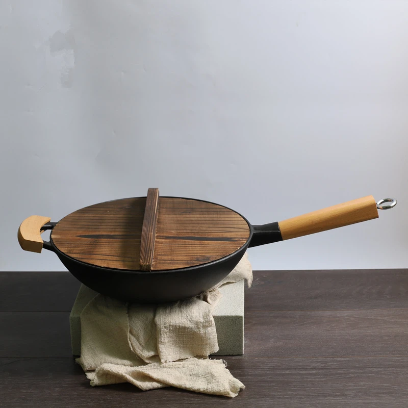 Чугунный вок Master Star китайский традиционный без покрытия с деревянной крышкой