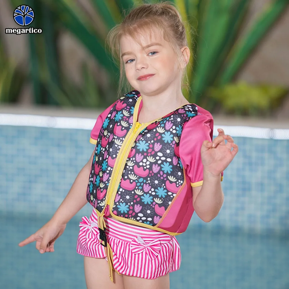 

Megartico life jacket for kids kayak life vests swimming life vest children short sleeve adjustable strap swim trainer vest