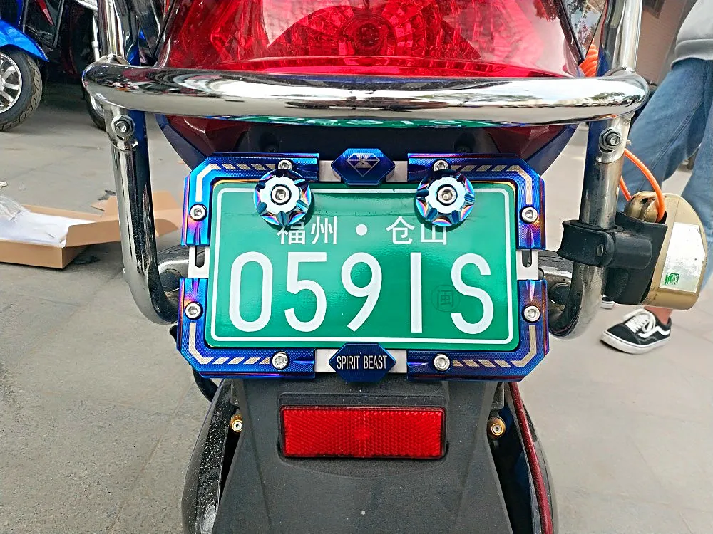 Мотоцикл номерной знак рамка с ЧПУ Гибкая для Honda Yamaha Kawasaki Suzuki Benelli Ktm Ducati Niu скутер Байк