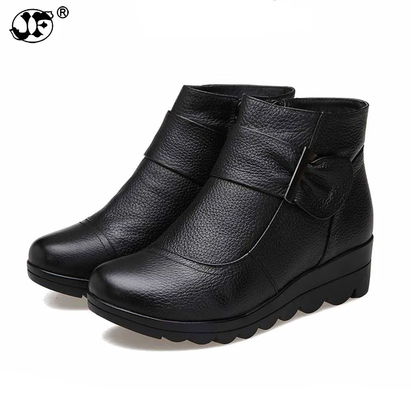 

2021 Snow boots shoes women genuine leather large yard winter boots women boots warm plush winter shoes Big Size 856io