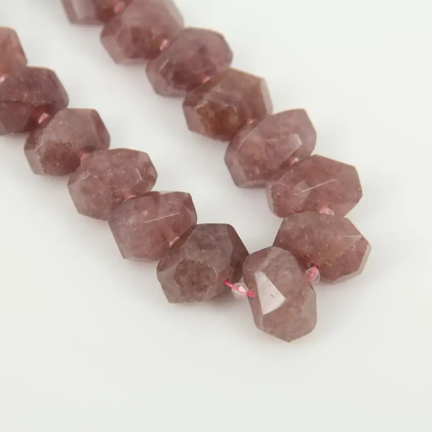 Цельная нитка натуральный клубничный кварц граненый самоцвет вырезанные