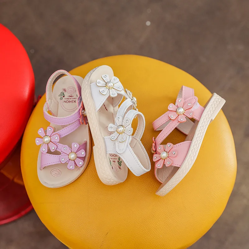 Сандалии детские летние с открытым носком мягкая подошва цветы стразы пляжная