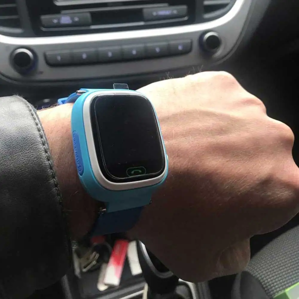 Q90 GPS Детские Смарт часы телефон детские 1 22 дюймов цветной сенсорный экран WIFI SOS