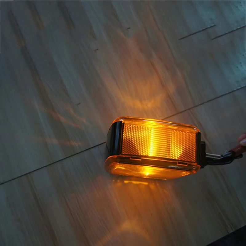 

1 Pair Yellow Turning Signal Lamp Bulb Turn Light for 24V Truck Trailer Caravan