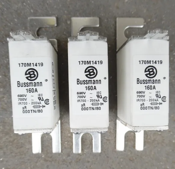 Предохранители: 170M1419 160A 690 В/170M1420 200A / 170M1322 315A 170M1372 690V aR|Перемычки| |