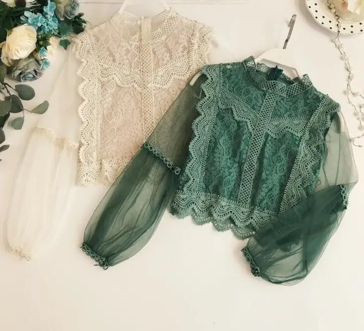 

Sweet lace stitching mesh shirt