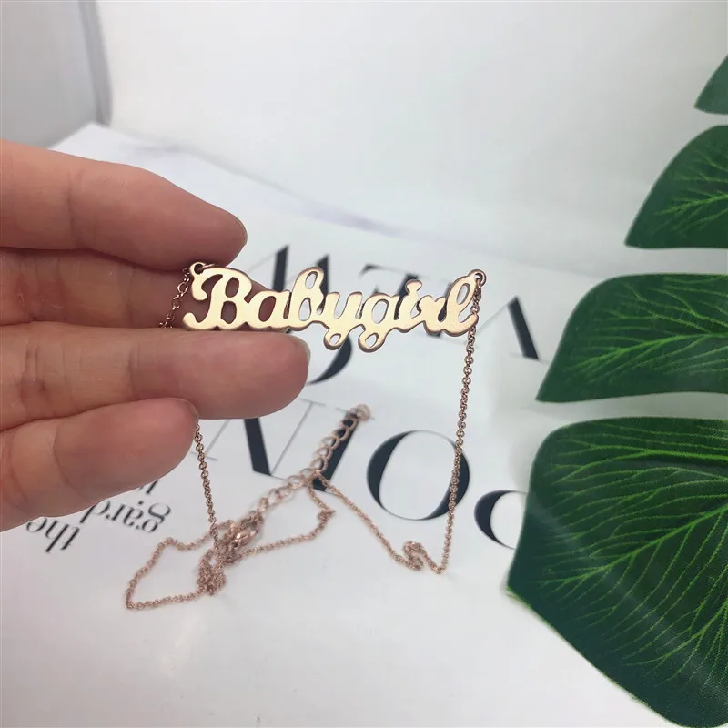 Ожерелье для девочек персонализированные Babygirl Подвеска для девочек персональная буква Подвеска из нержавеющей стали подарок на день рождения для девушки ювелирные изделия