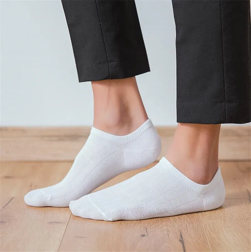 Covrlge Summer Men Shallow Mouth Boat Socks 2018 Fashion Casual Man Solid Ankle Sock High Quality Brand Sock 10 Pairs/lot NWM004