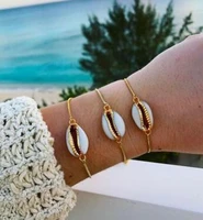 new fashion shell bracelet style wholesale gold color shell bracelet in fashionable chain bracelet for women