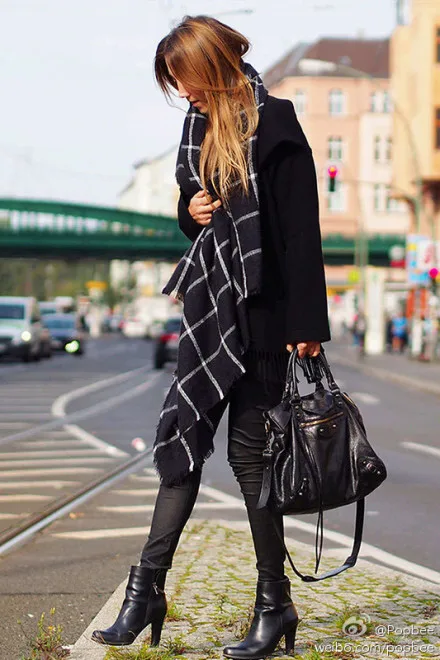 Классический кашемировый шарф в черно белую клетку больших размеров испанский