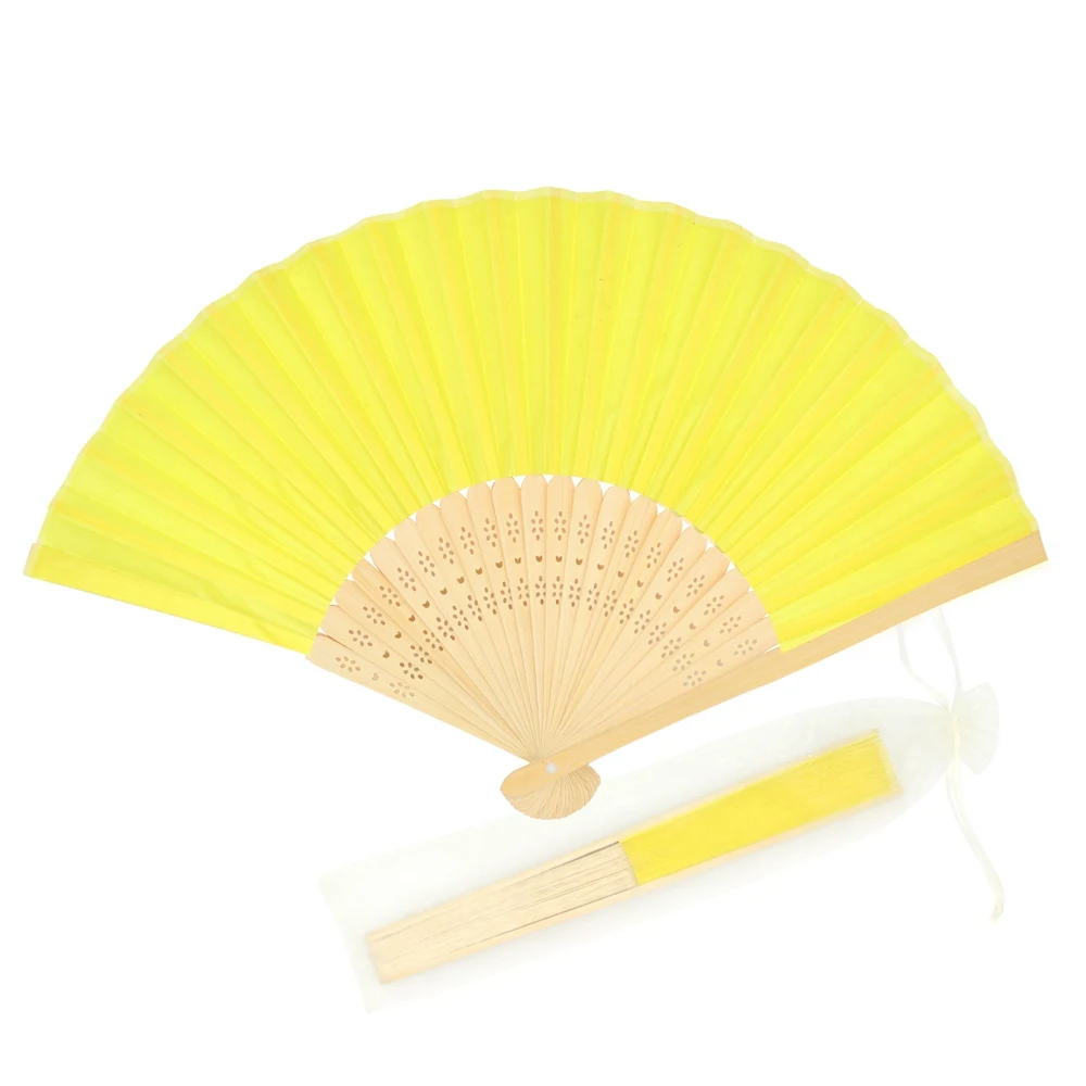 Yellow With Bag 60 шт Персонализированные Выгравированные складные ручные шелковые веерные винтажные веерные веера с подарочной сумкой из органзы индивидуальные сувениры для свадебной вечеринки - Цвет: Yellow With Bag