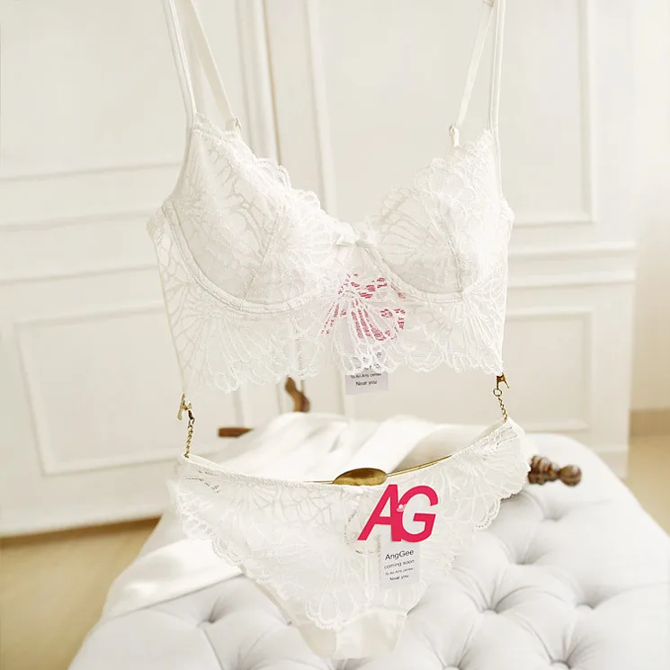 Комплект нижнего белья с ажурной вышивкой бюстгальтер прозрачной чашечкой 1/2