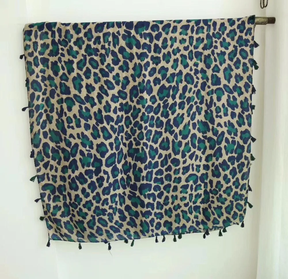 Za 2019 leopard printing scarf head wrap british style shawls and scarves muslim hijab Rayon cotton women cape |