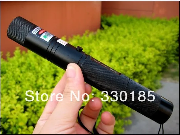 2019 The latest Lazer Beam Military Green laser pointer 60w 600000m High power 532nm Flashlight burning match,burn cigarettes
2019 The latest Lazer Beam Military Green laser pointer 60w 600000m High power 532nm Flashlight burning match,burn cigarettes