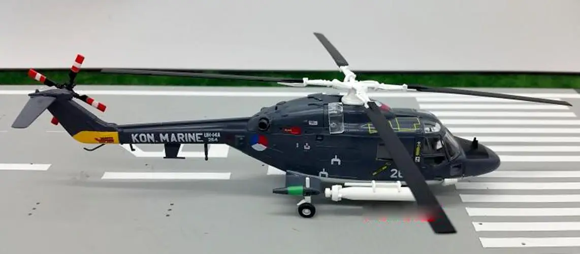Рысь HAS.2 UH-14 без 7Sqn королевских военно-морской Air Force 1978 1/72 готовой вертолет easy model