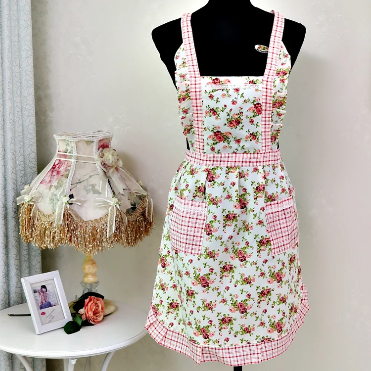 

1Pcs Cartoon fashion Household lovely sleeveless apron Oil pollution prevention couple princess kitchen apron suit