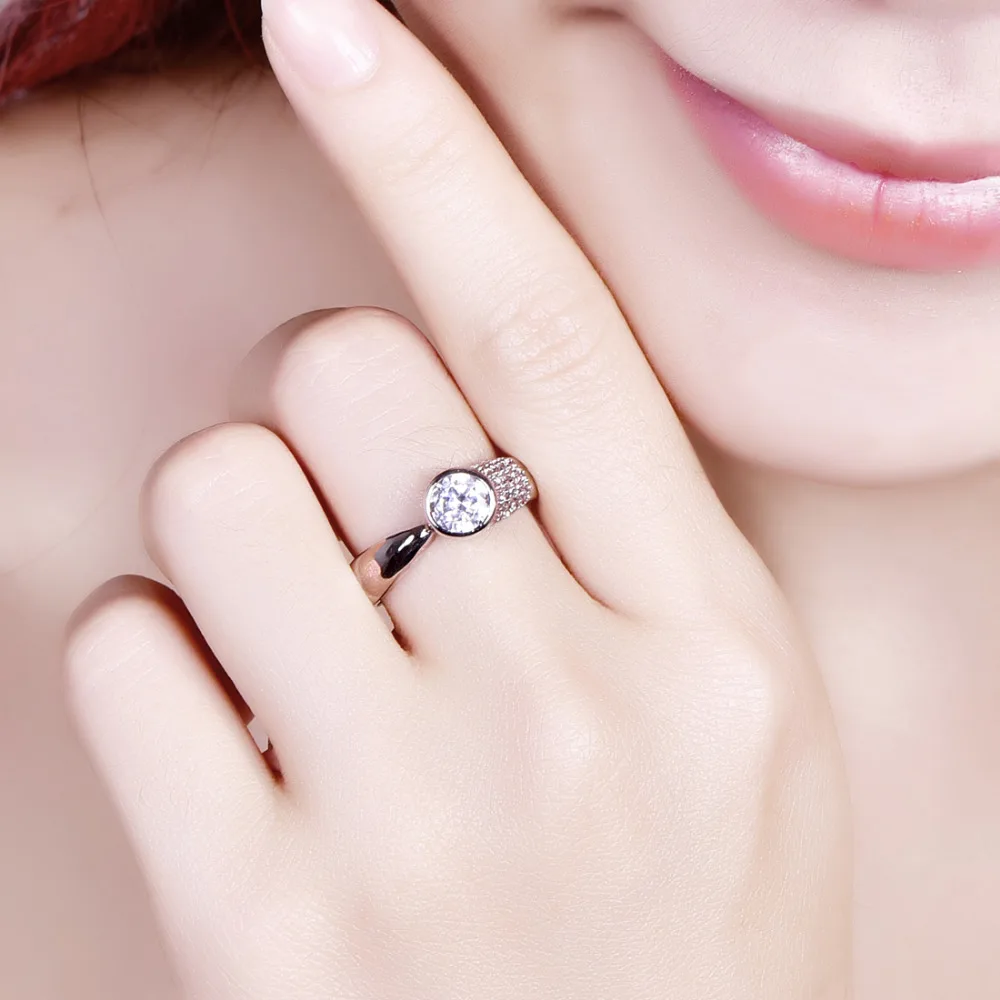 Женское кольцо с черно-белым фианитом размеры 6-9 | Украшения и аксессуары