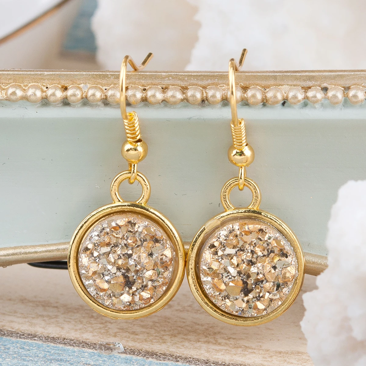 Doreen Box Resin Earrings Gold color &amp Golden Round 34mm x 15mm Post/ Wire Size:(20 gauge) 1 Pair 2017 new | Украшения и