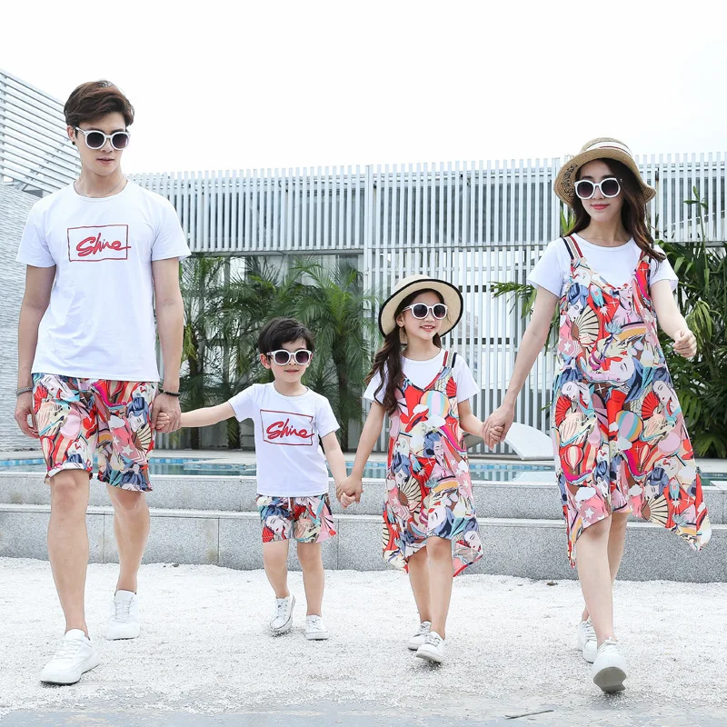 

Family matching clothes Bohemia mother daughter dresses father son outfits cotton short-sleeve T-shirt family look baby clothing