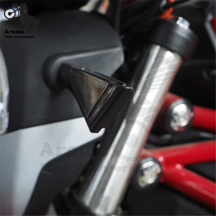 Треугосветильник указатель поворота для мотоцикла светодиодный перекрестный