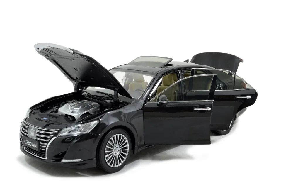 1/18 1:18 1 18 Масштаб Toyota Crown 2015 черная статическая имитация литых под давлением
