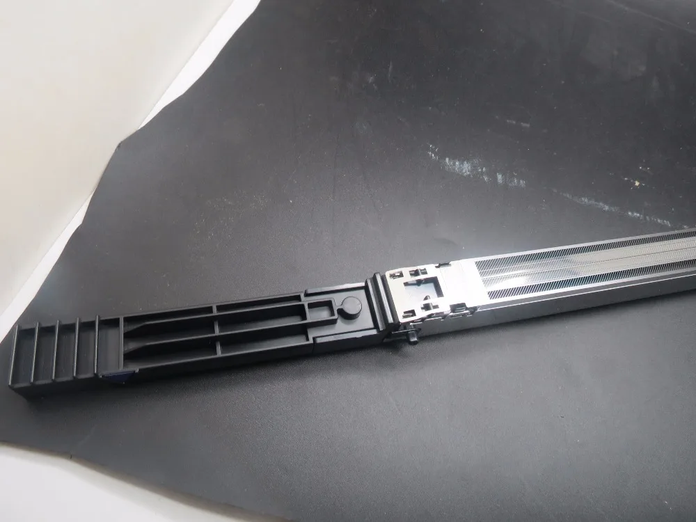 100% оригинальный новый Oem: A50ur70300 основной заряд корона для Konica Minolta bizhub C1060 |