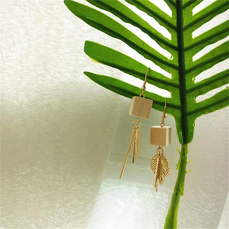 Free shipping 2017 NEW popular women jewelry Golden leaf square wooden pendant earrings retro fashion girls party accessories | Украшения и