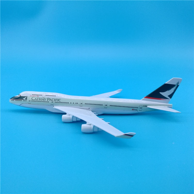 Модель самолета Cathay Pacific Airlines 16 см модель Боинг 747 металлическая авиационная HK B747
