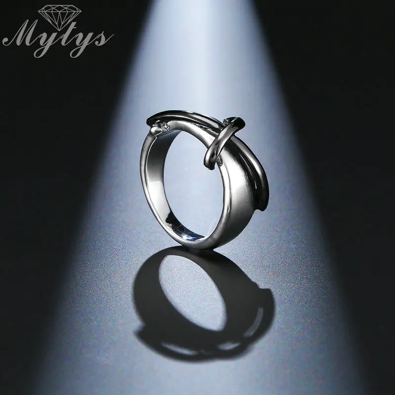 Женское кольцо Mytys черное/серебряное двухцветное золотое смешанное с