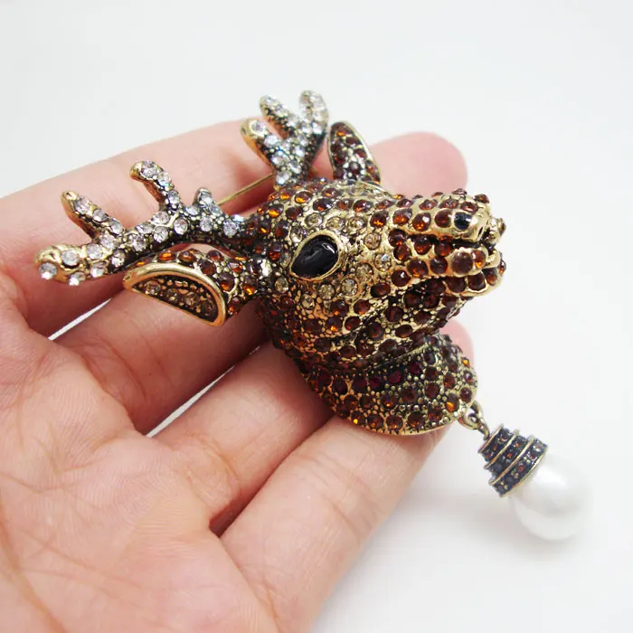 

Art Style Vintage Christmas Stag Deer Brooch Pin Brown Rhinestone Crystal