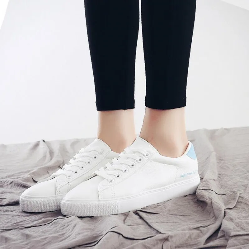 Весенние шикарные кроссовки для женщин белая повседневная обувь кружевные