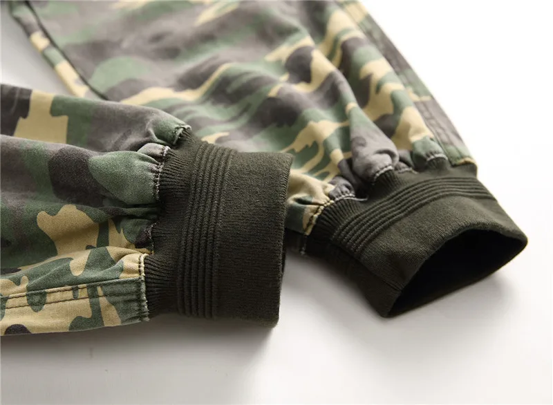 

Mens Jeans 2019 Vintage Straight Pleated Pants Trousers High Quality Fit Camouflage Loose Denim Pants Plus Size