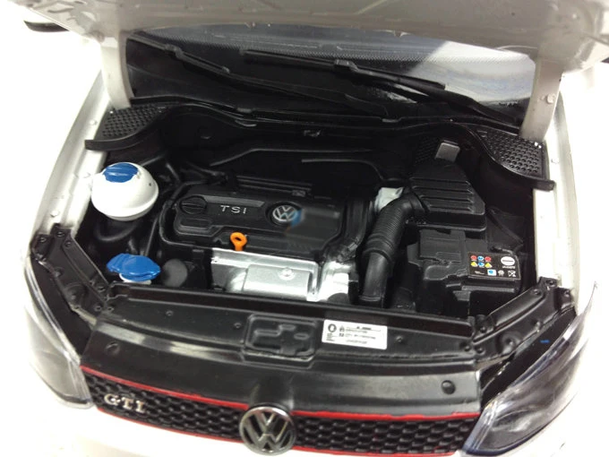 1:18 литая под давлением модель для Volkswagen VW Polo GTI 2012 Белый хэтчбек игрушечный автомобиль миниатюрная Коллекция подарков