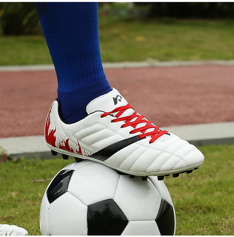 HYFMWZS, большие размеры 3,5-9, красные длинные шипы, Chuteira Futebol, супертонкие футбольные бутсы для мальчиков, мужские футбольные бутсы, Нескользящие футбольные бутсы