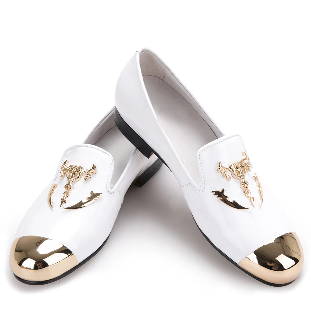 С металлическим носком и металлические пряжки череп для мужчин из лакированной