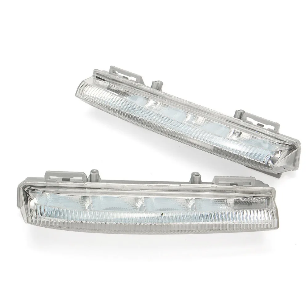 Одна пара спереди DRL Противотуманные светильник L & R для Mercedes Benz W204 W212 C250 C280 C350 E350