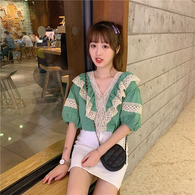 RUGOD New Arrival Women Stiching Shirt V-neck Half Lantern Sleeves Loose Lace Ruffles Blouse Sweet Temperament Mujer Blusa