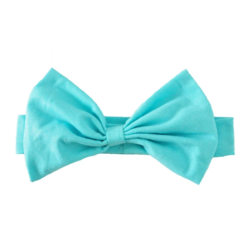 Комплект одежды для девочек из футболки со стрелками и сердечками штанов повязки