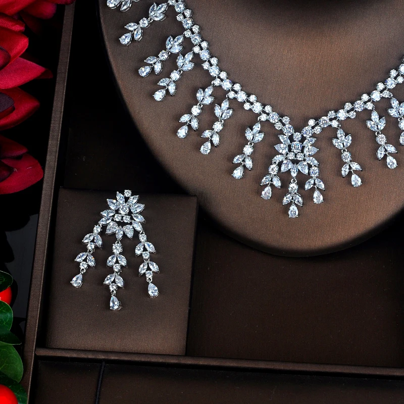 Женский комплект украшений HIBRIDE длинный из фианита и капли воды свадебные