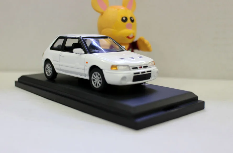 Оригинальная фабрика 1:43 Mazda Familia GT-R 1993 Игрушечная машина из сплава игрушки для детей литой модельный автомобиль подарок на день рождения