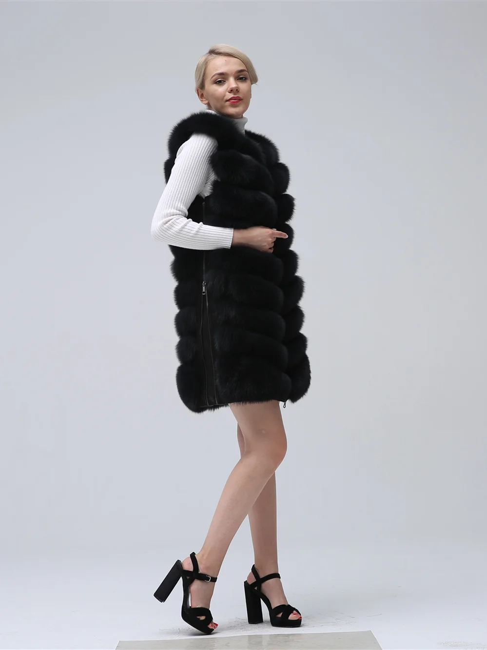 Brown New Fashion Fox Fur Vest Zipper Real Fur Jacket Female Winter Warm Fur Coat High Quality Leather Vest Fur Fox - Цвет: Brown