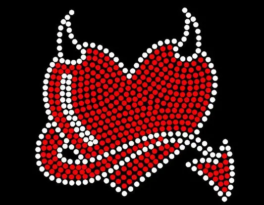 2 шт./лот красное сердце Дьявол Дизайн Камень Стразы горячей фиксации узор из